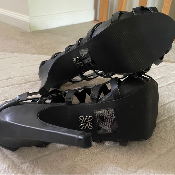 SIMPLY VERA VERA WANG Black Platform Chunky Stiletto Heels SIZE 8M. BRAND NEW. - Picture 3 of 4